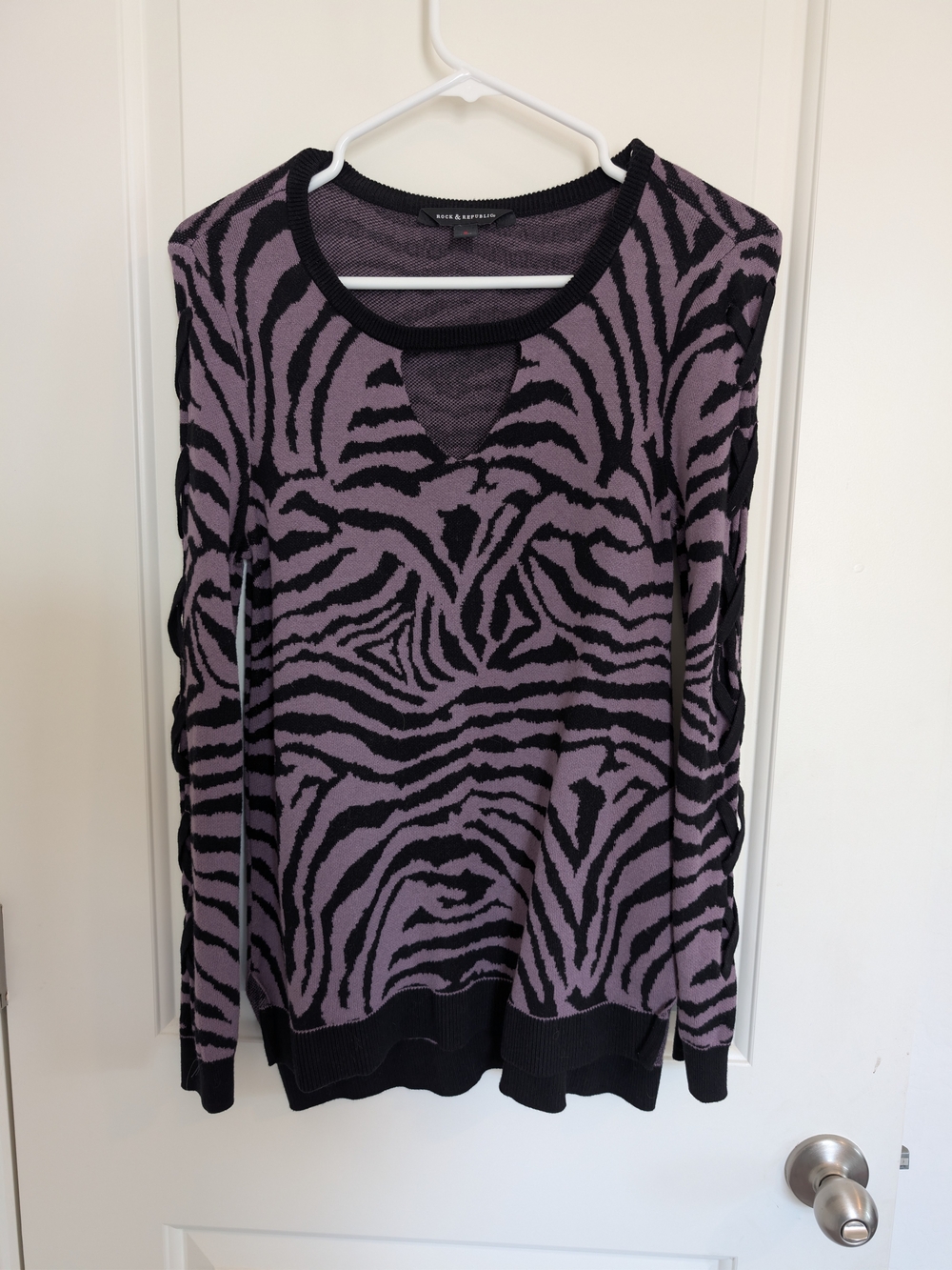 Rock & Republic Edgy Purple Zebra Print Keyhole Cutout Neck Lace-up Sweater